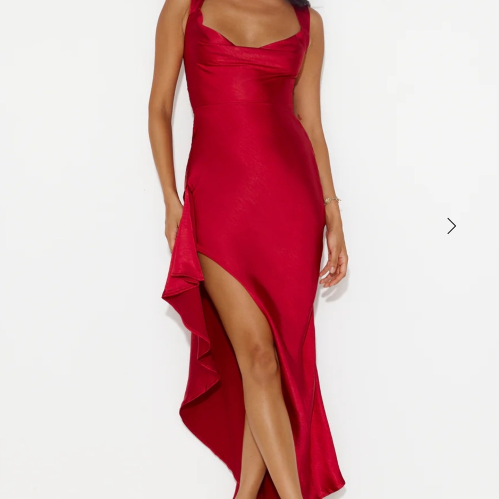 Hello Molly The Flashy Sorièe Satin Maxi Dress
